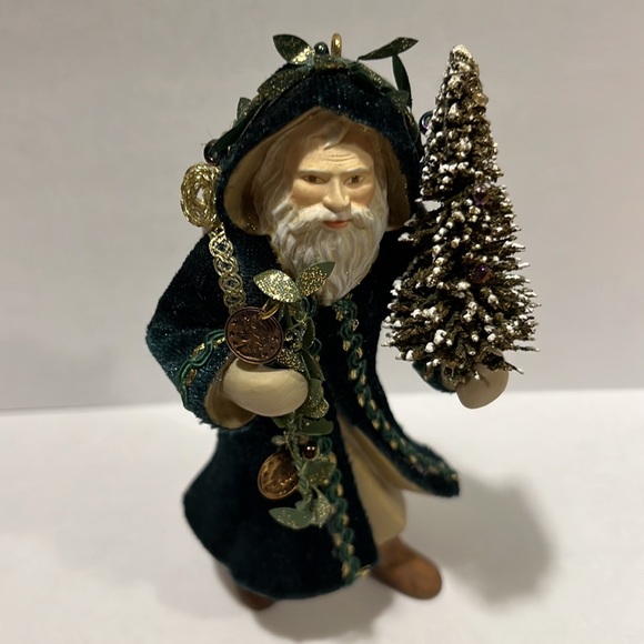 Hallmark 2007 Father Christmas Series 4 Ornaments Green - Picture 2 of 8